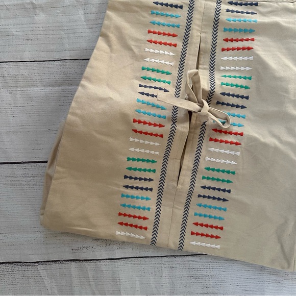 Land of Nod arrow embroidered diaper holder stacker - Picture 2 of 11